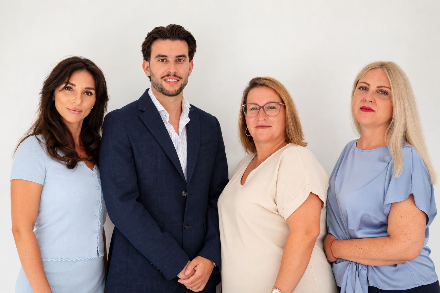 Het gezamenlijke team: van links naar rechts Anastasia, Francisco, Mieke en Isabel